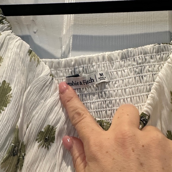 Abercrombie & Fitch Green and White Pants Set - Picture 6 of 7